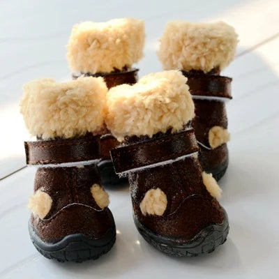 Fur lined snow boots