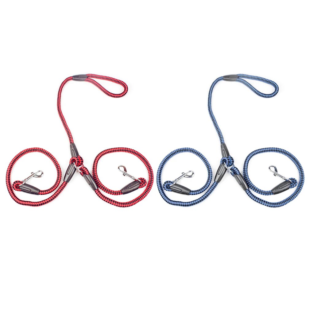 the two colors of the double dog leash, red and blue